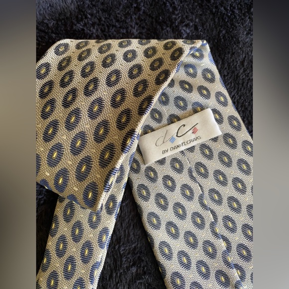 Daniel Craig Silk Tie - Picture 2 of 3